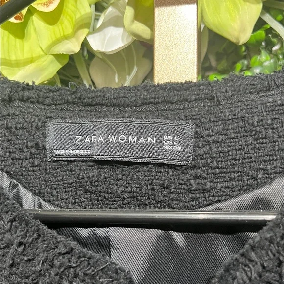 ZARA Black Tweed Frayed Blazer with Gem Buttons Size Large - Picture 5 of 9